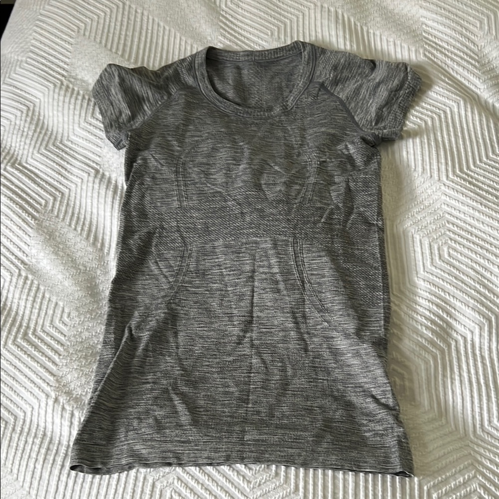 Lululemon Swiftly Grey short sleeve